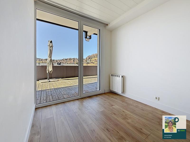 Appartement - 81 m² - 6 pièces
