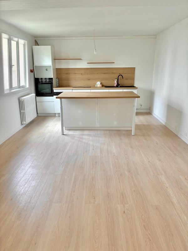 Maison - 137 m² - 6 pièces