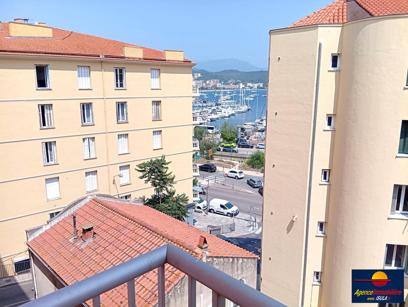 Appartement - 106 m² - 4 pièces