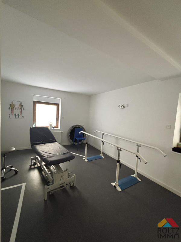 Local commercial - 71 m² - 4 pièces