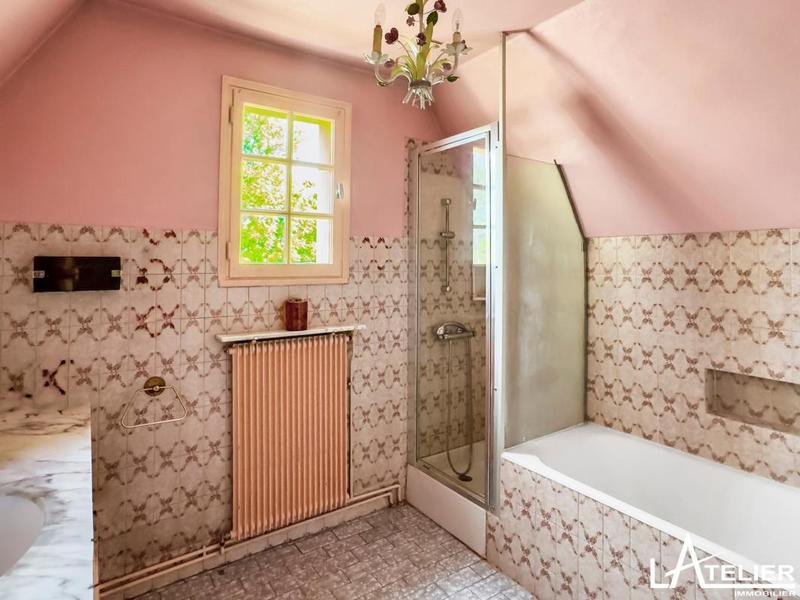 Maison - 181 m² - 7 pièces