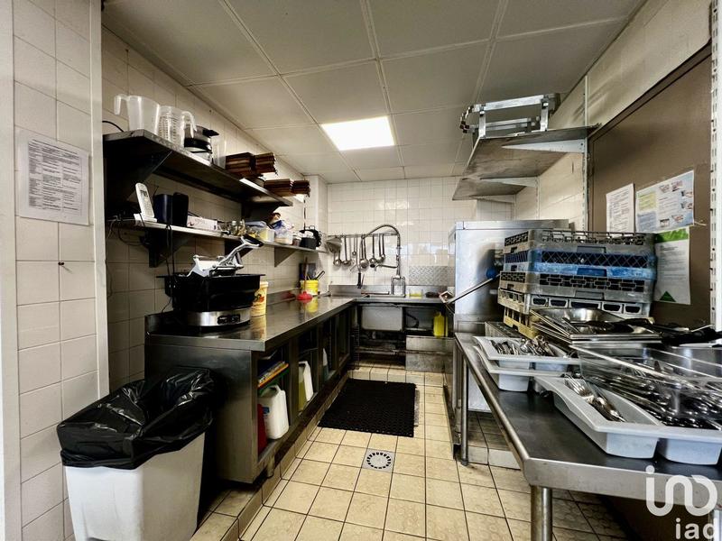 Local commercial - 305 m²