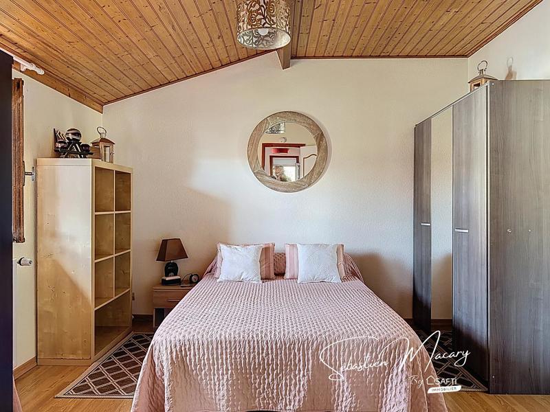 Maison - 229 m² - 9 pièces