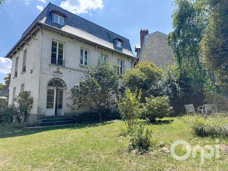 Demeure - 175 m² - 6 pièces