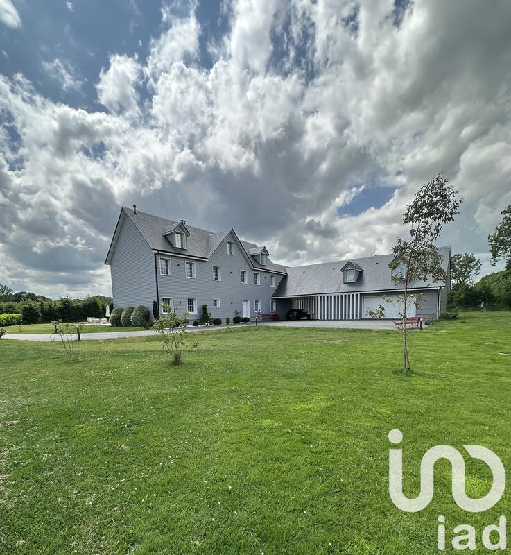 Maison - 320 m² - 12 pièces