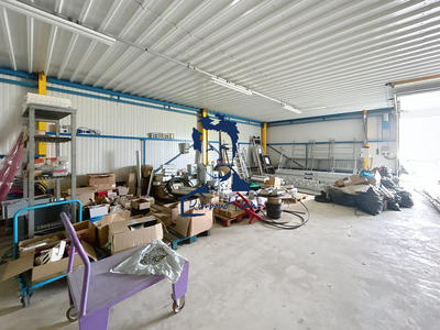 Local d'activités - 330 m²