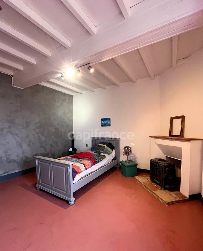 Propriété - 220 m² - 7 pièces