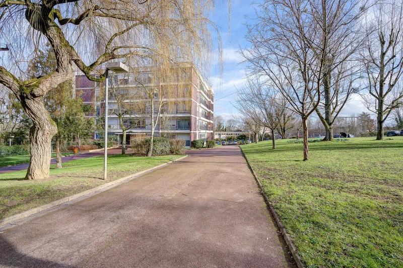 Appartement - 82 m² - 4 pièces