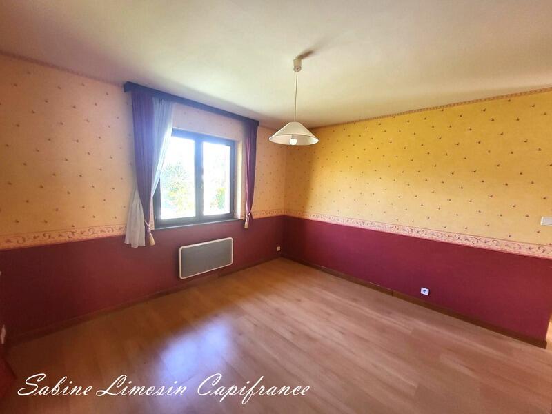 Maison - 240 m² - 10 pièces