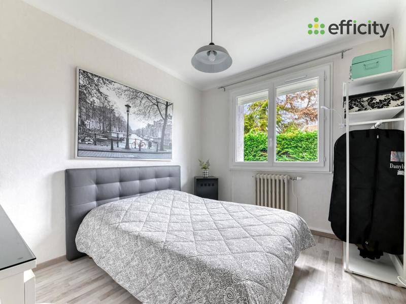 Pavillon - 238 m² - 11 pièces