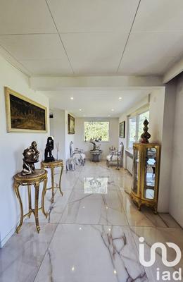 Maison - 273 m² - 8 pièces