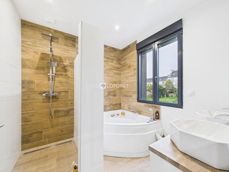 Maison de ville - 120 m² - 6 pièces