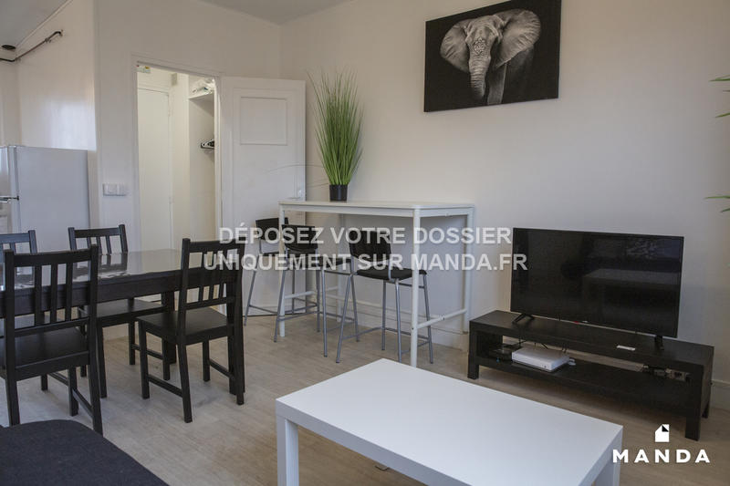 Chambre - 9 m² - 4 pièces