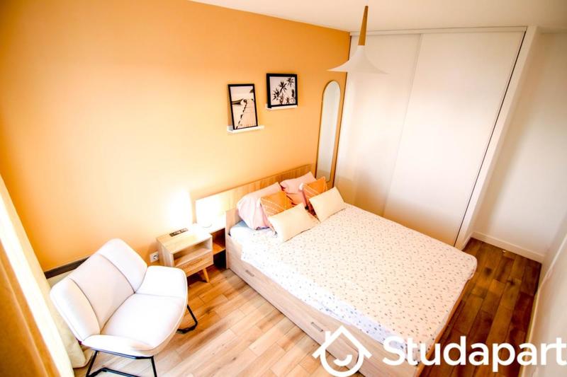 Chambre - 10 m² - 1 pièce