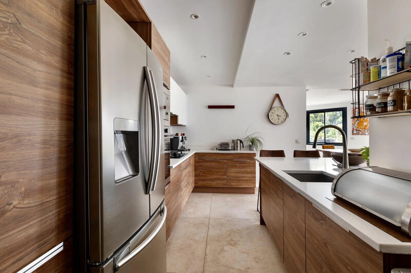 Villa - 222 m² - 9 pièces