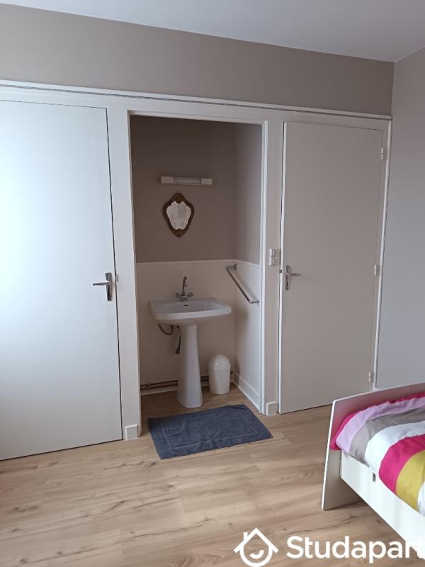 Chambre - 11 m² - 1 pièce