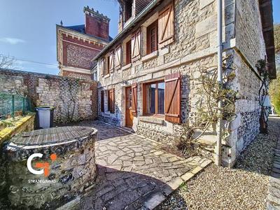 Maison - 200 m² - 10 pièces