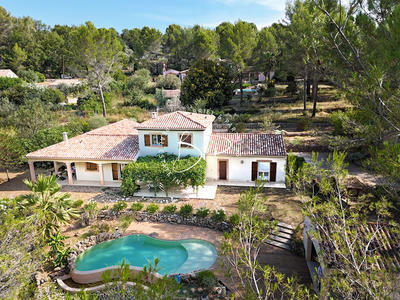 Maison - 183 m² - 5 pièces