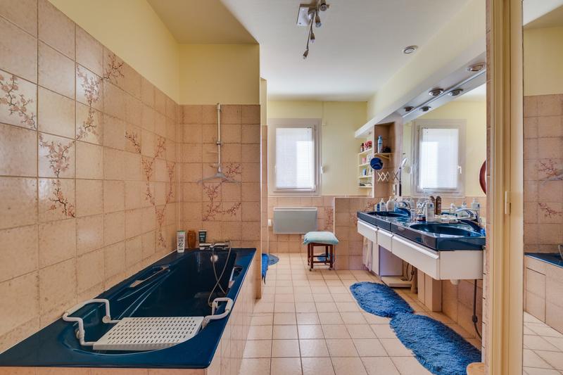 Maison - 160 m² - 5 pièces