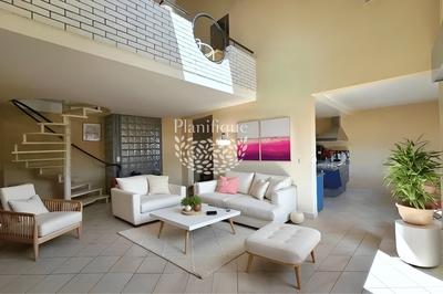 Duplex - 140 m² - 6 pièces