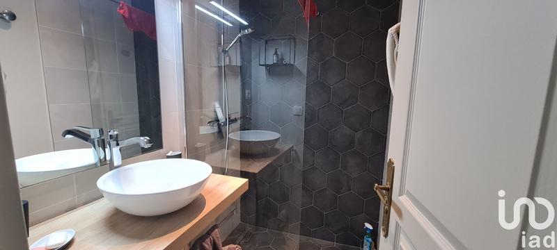 Maison - 219 m² - 6 pièces