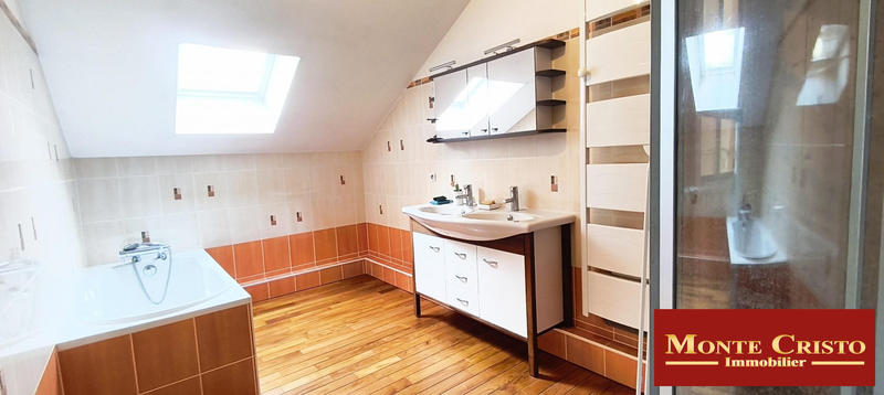 Appartement - 113 m² - 5 pièces