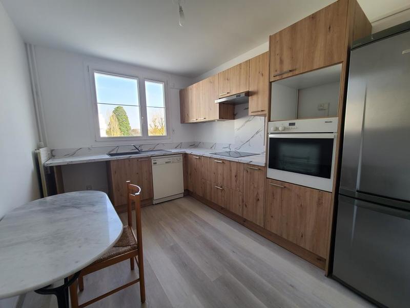 Appartement - 95 m² - 4 pièces