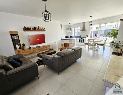 Maison - 92 m² - 4 pièces