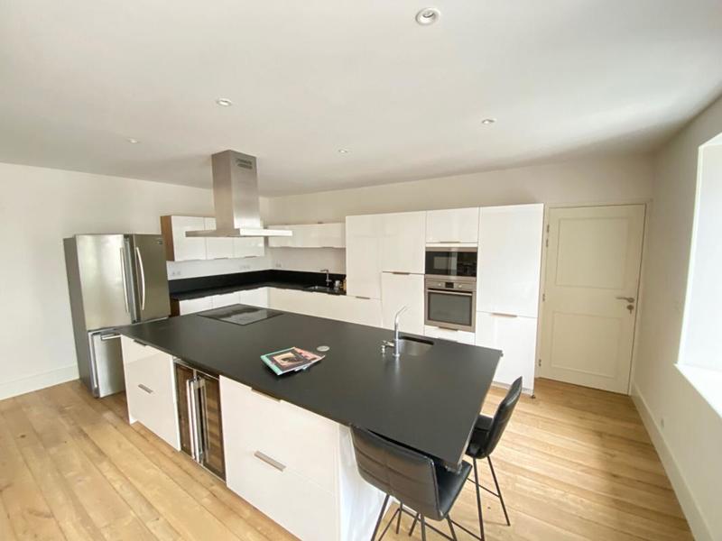 Maison - 286 m² - 10 pièces