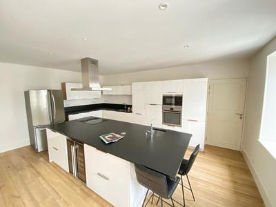 Maison - 286 m² - 10 pièces