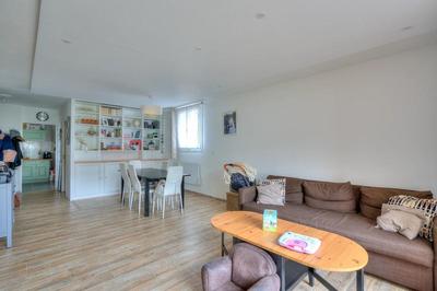 Maison - 92 m² - 5 pièces