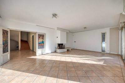 Maison - 207 m² - 8 pièces