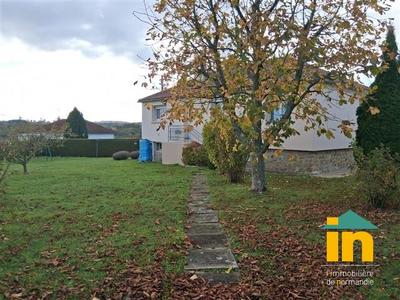 Maison de ville - 75 m² - 4 pièces