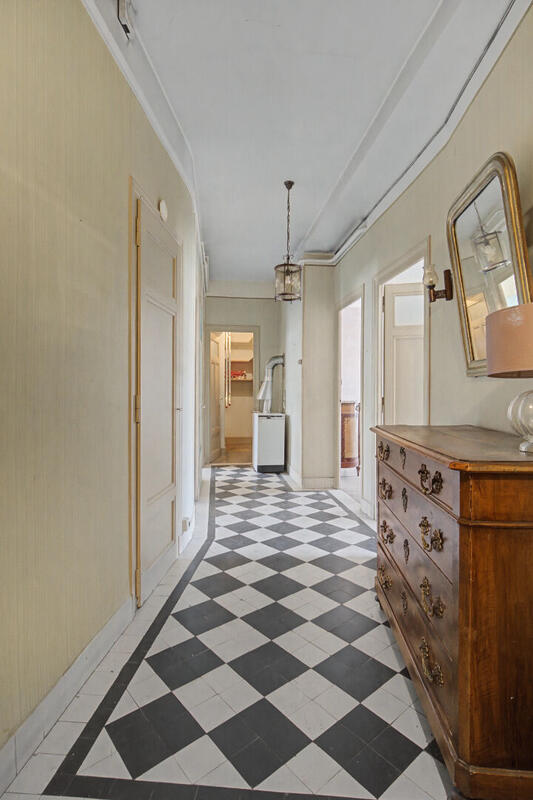 Appartement - 64 m² - 2 pièces