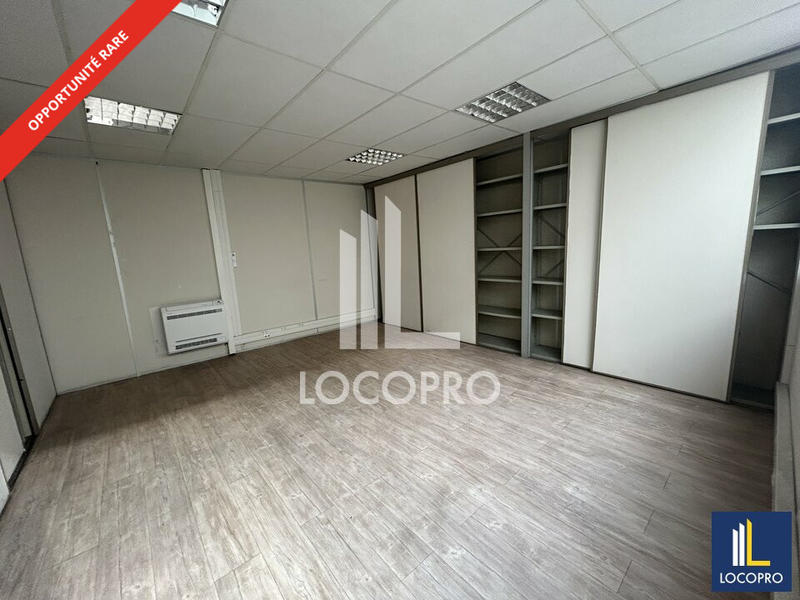 Bureau - 555 m²