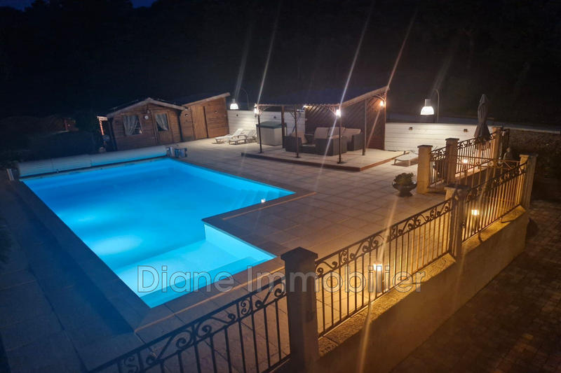 Villa - 162 m² - 6 pièces