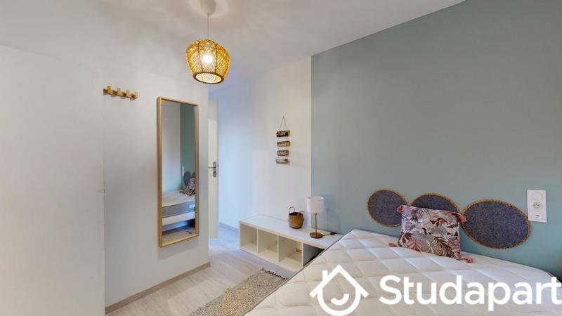 Chambre - 14 m² - 1 pièce