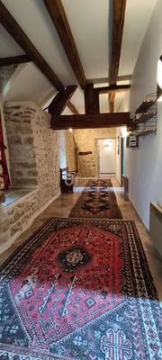 Demeure - 281 m² - 13 pièces