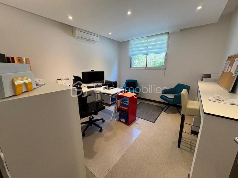 Local d'activité / Entrepôt - 88 m² - 4 pièces