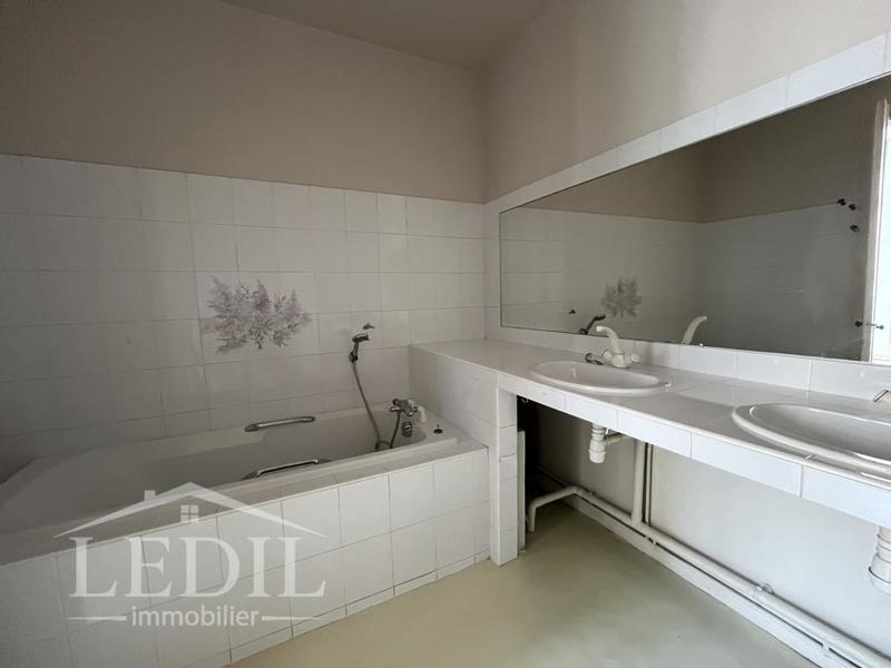 Appartement - 138 m² - 4 pièces