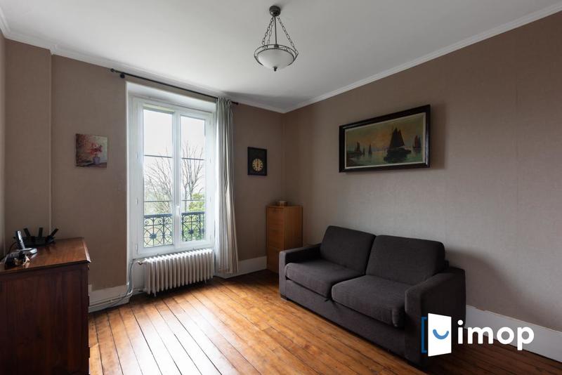 Maison - 234 m² - 7 pièces