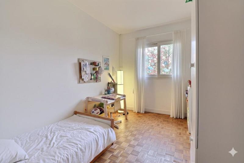 Appartement - 100 m² - 4 pièces