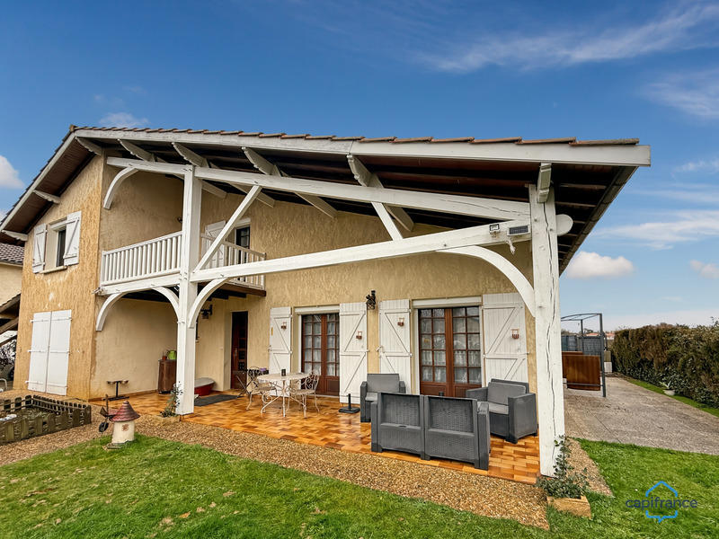 Maison - 110 m² - 4 pièces