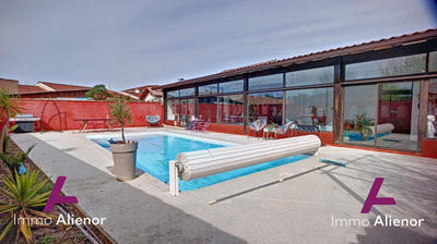 Maison - 228 m² - 11 pièces