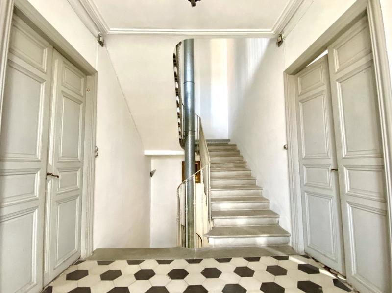 Maison - 400 m² - 20 pièces