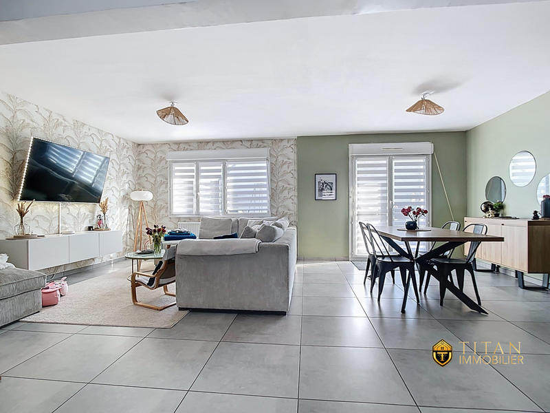 Maison - 102 m² - 5 pièces