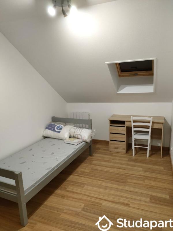 Chambre - 11 m² - 1 pièce