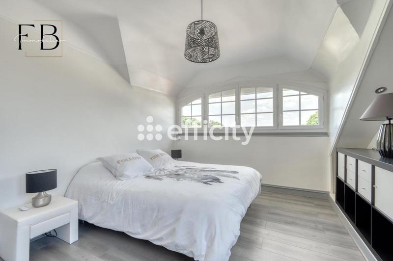 Maison - 150 m² - 7 pièces