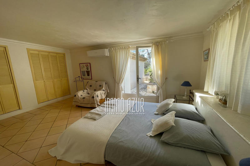 Villa - 200 m² - 6 pièces