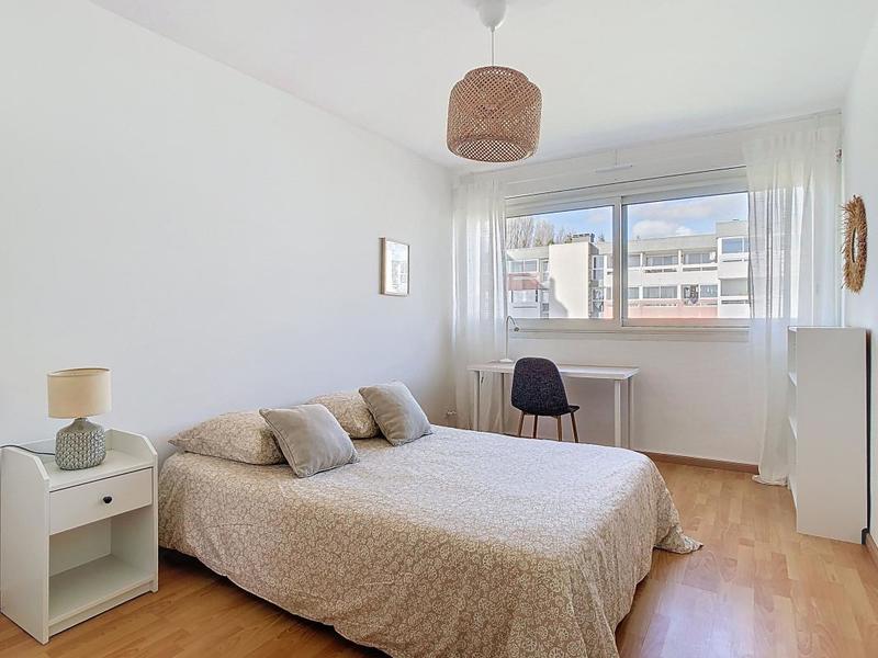 Appartement - 100 m² - 5 pièces